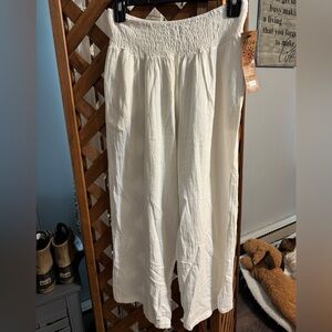 Raya Sun cream capri pants